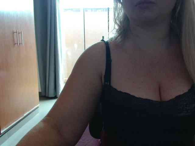 sexymommy77 webcam