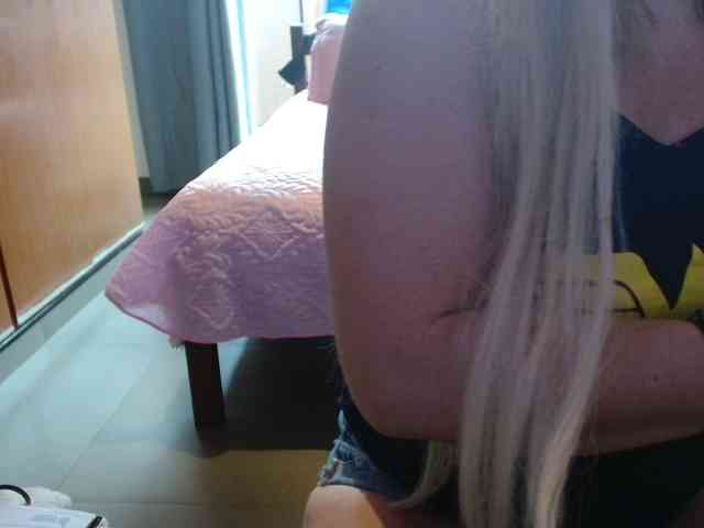 sexymommy77 webcam