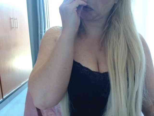 sexymommy77 webcam