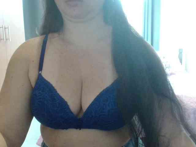 sexymommy77 webcam