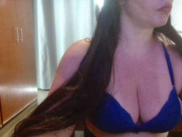 sexymommy77 webcam
