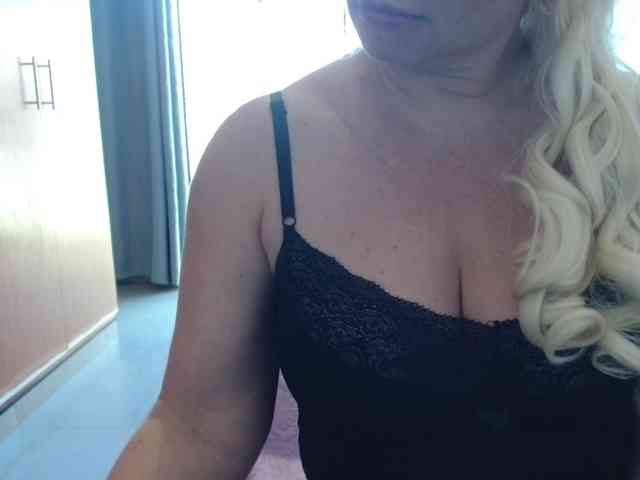 sexymommy77 webcam