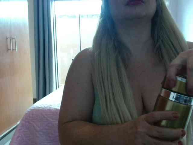 sexymommy77 webcam