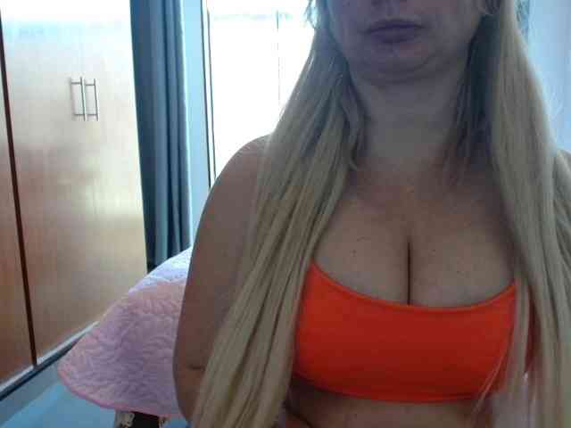 sexymommy77 webcam