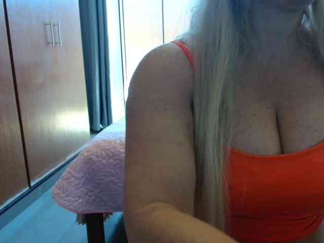 sexymommy77 webcam
