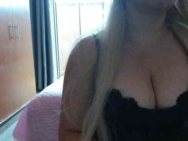 sexymommy77 webcam
