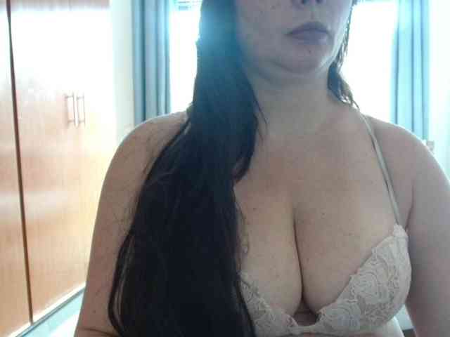 sexymommy77 webcam
