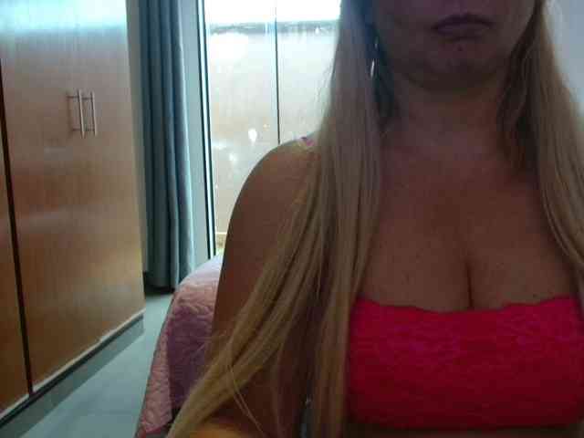 sexymommy77 webcam