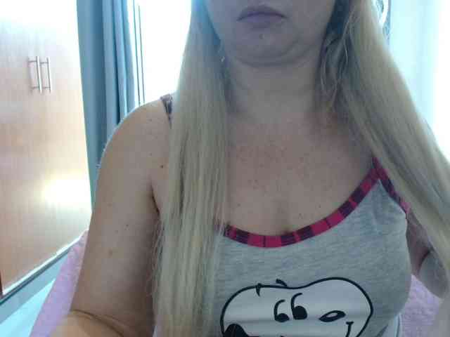 sexymommy77 webcam