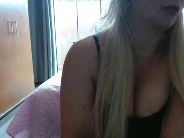 sexymommy77 webcam