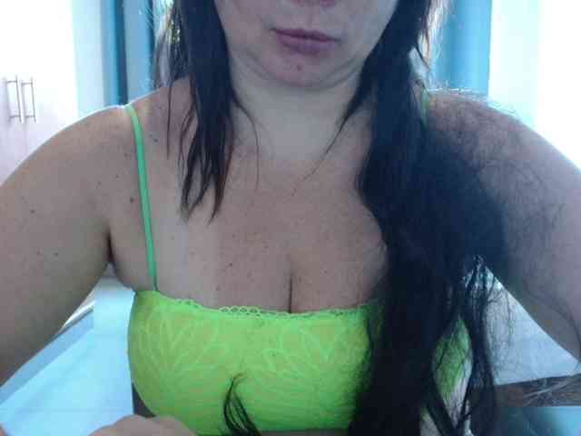 sexymommy77 webcam