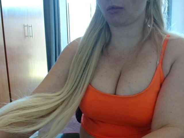 sexymommy77 webcam