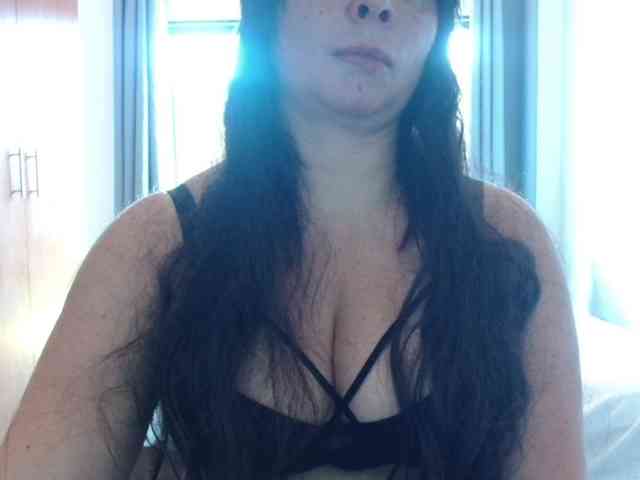 sexymommy77 webcam