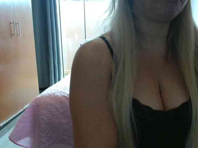sexymommy77 webcam