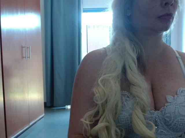 sexymommy77 webcam