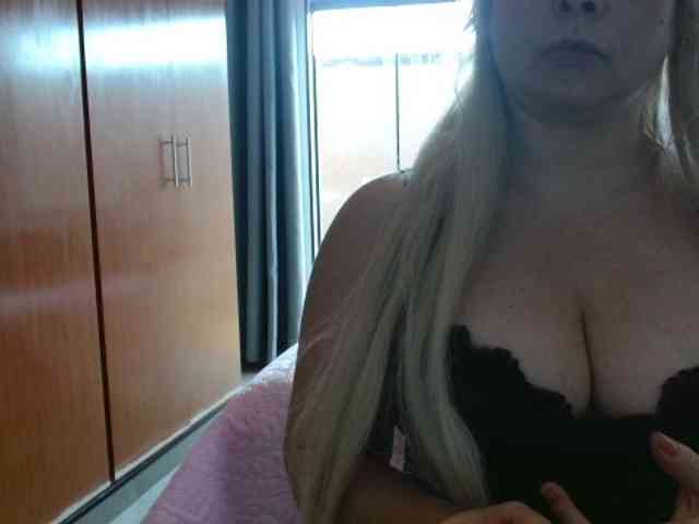 sexymommy77 webcam