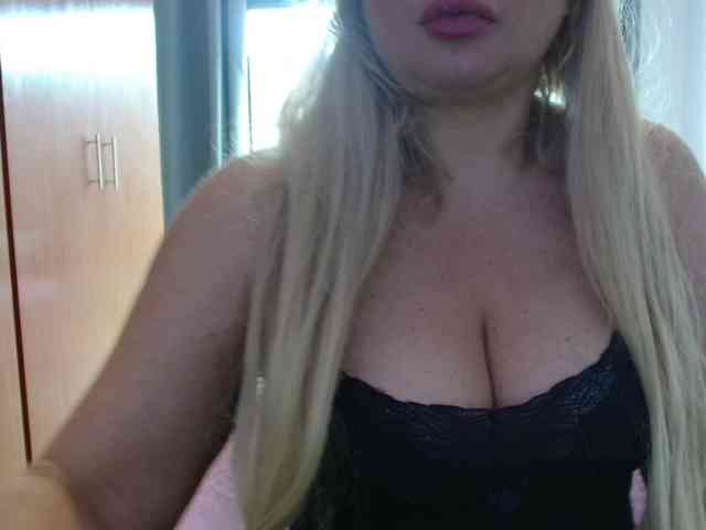 sexymommy77 webcam