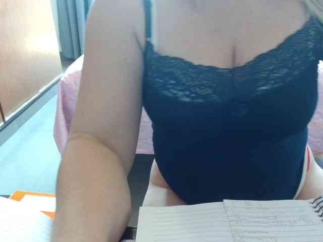 sexymommy77 webcam