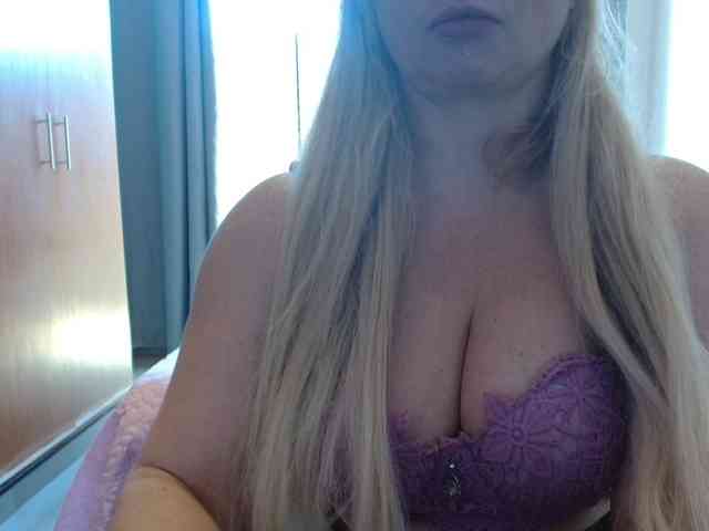 sexymommy77 webcam