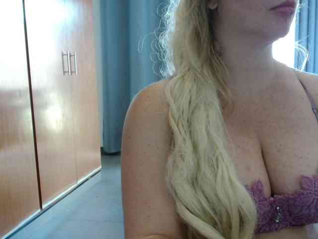 sexymommy77 webcam