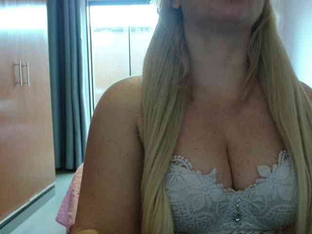 sexymommy77 webcam