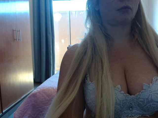 sexymommy77 webcam