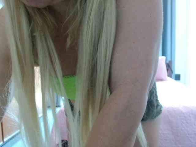 sexymommy77 webcam