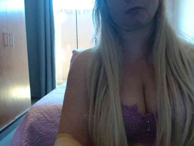 sexymommy77 webcam