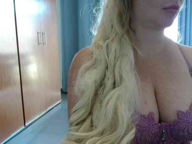sexymommy77 webcam