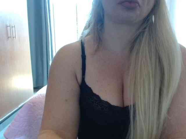 sexymommy77 webcam