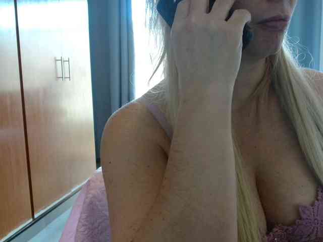 sexymommy77 webcam
