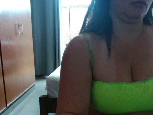 sexymommy77 webcam