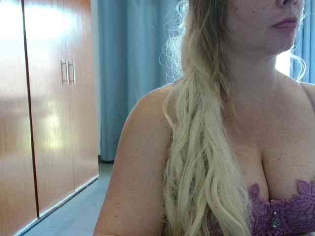 sexymommy77 webcam