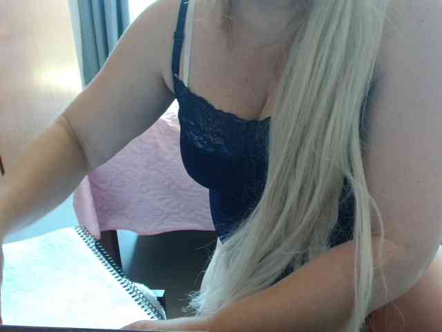 sexymommy77 webcam