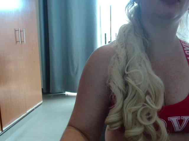 sexymommy77 webcam