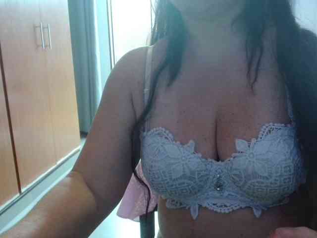 sexymommy77 webcam