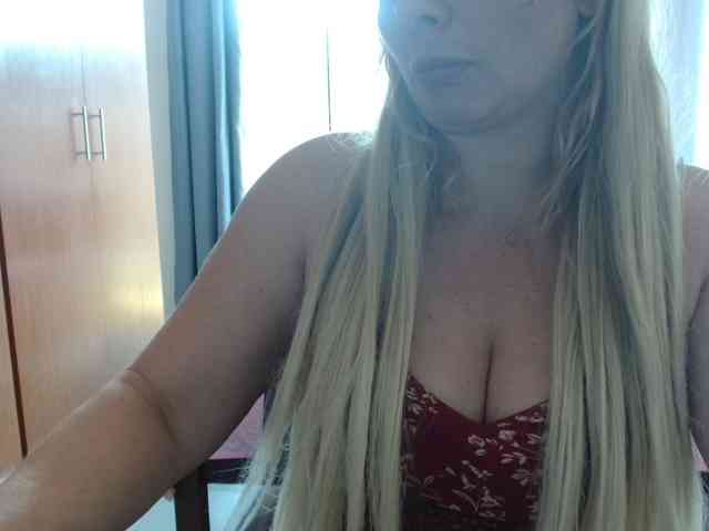 sexymommy77 webcam