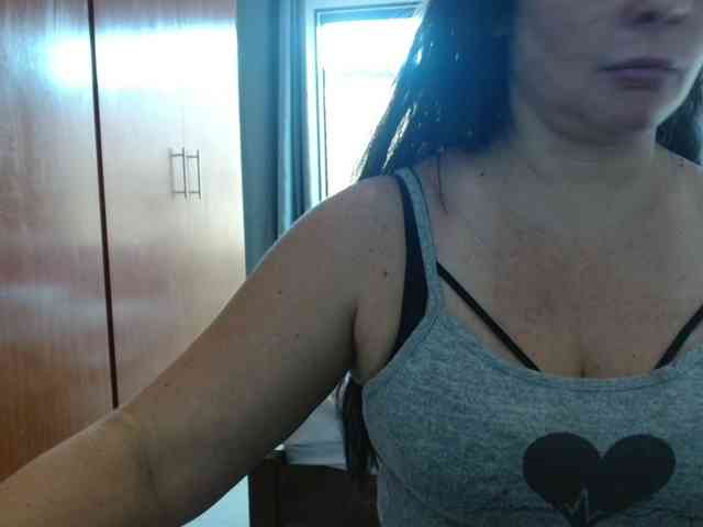 sexymommy77 webcam