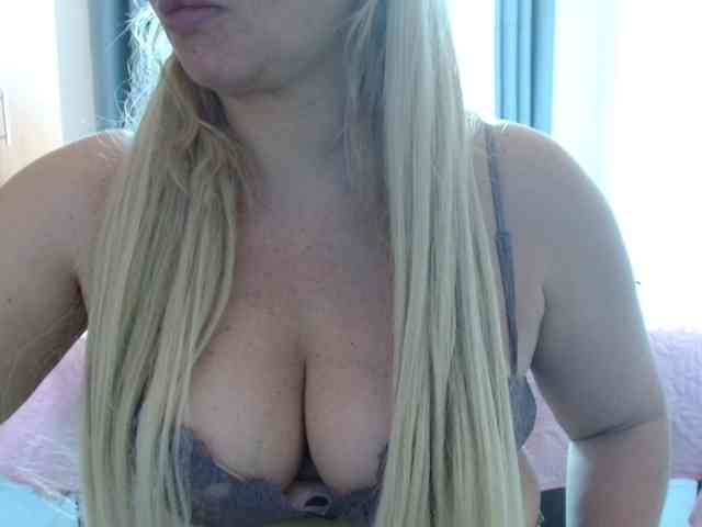 sexymommy77 webcam