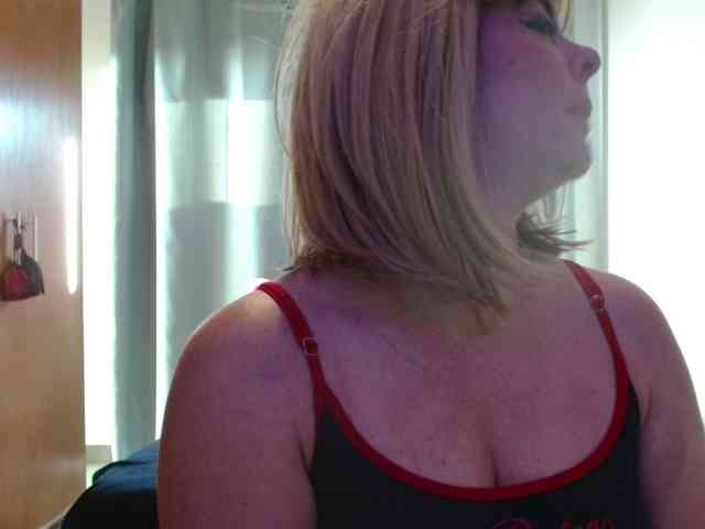 JussaraMilf webcam
