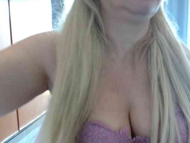 sexymommy77 webcam