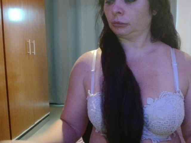 sexymommy77 webcam