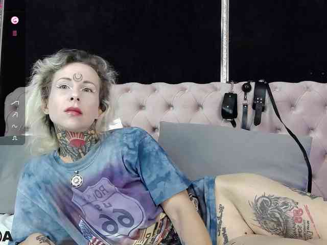 MandyMuse webcam
