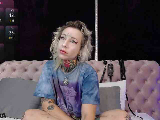 MandyMuse webcam