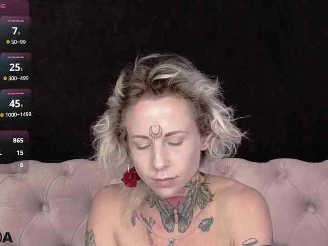 MandyMuse webcam