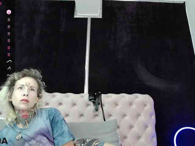 MandyMuse webcam