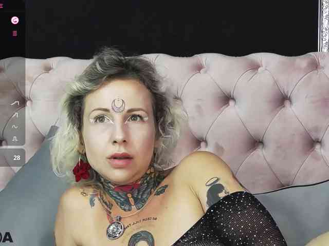 MandyMuse webcam