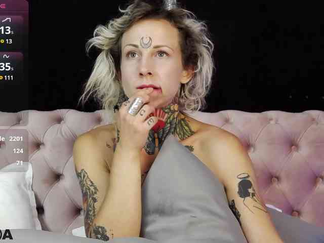 MandyMuse webcam
