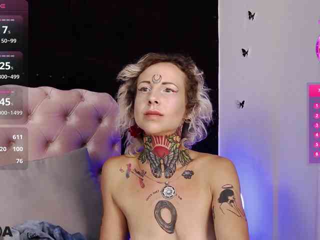 MandyMuse webcam