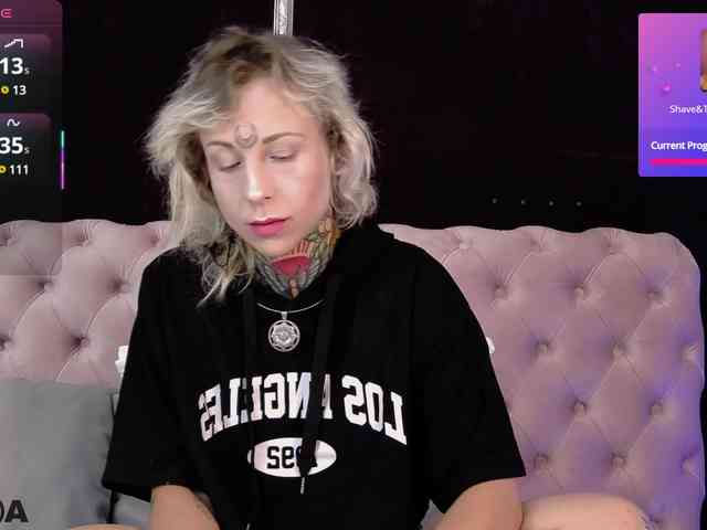 chatting live MandyMuse